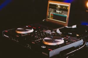 start a mobile dj business