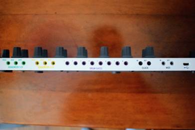 Arturia BeatStep Pro connections