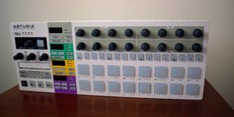 Arturia BeatStep Pro Design